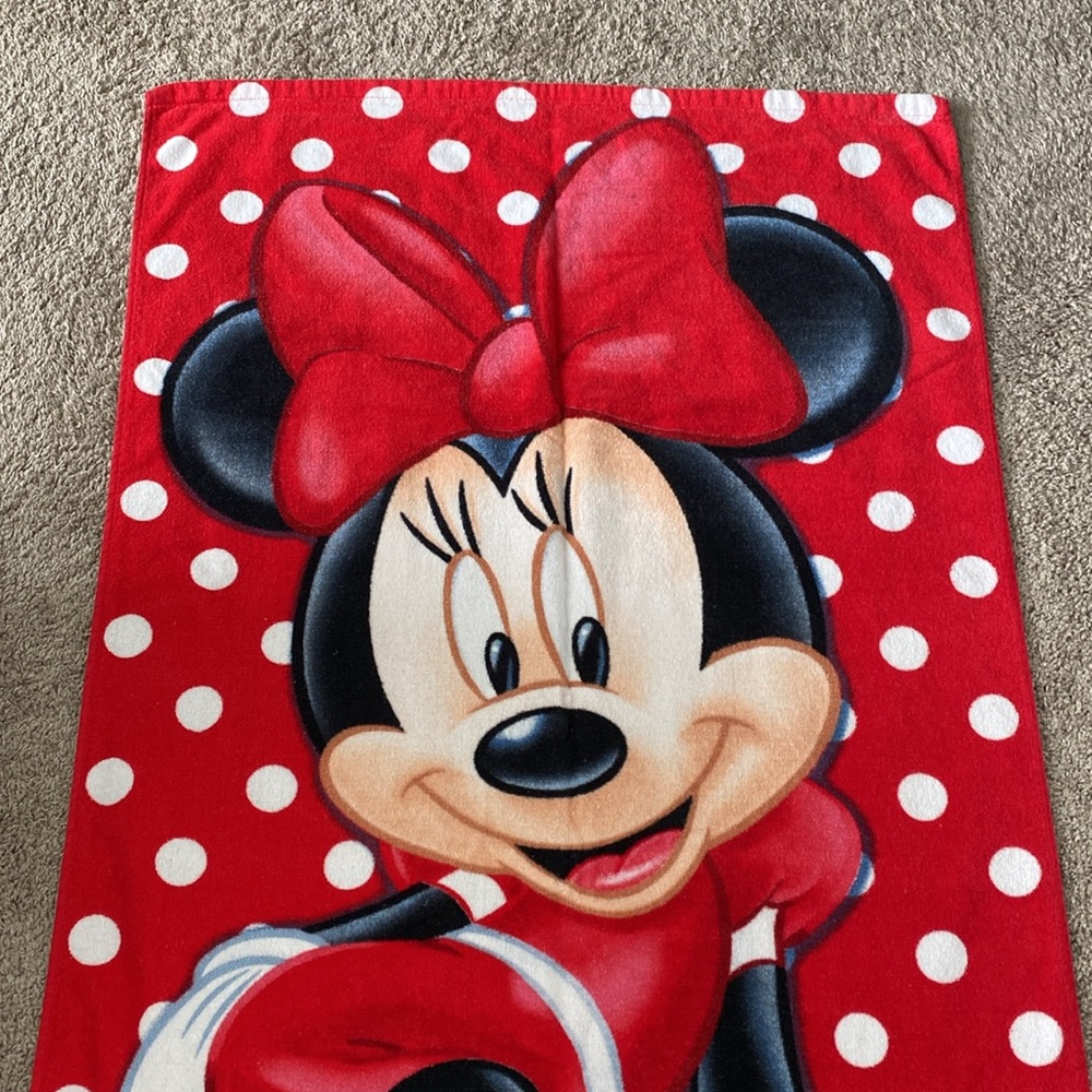 Disney Minnie Mouse beach towel - Picture 5 of 6